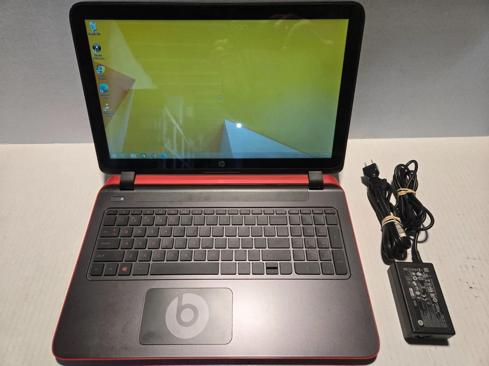 Portátil HP Beats 15 Pantalla Táctil 15.6" AMD A8-5545M Quad 8GB 1TB Win8.1 DVD Cam BT Foto 1 de 4