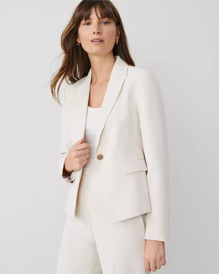 NUEVO BLAZER ANN TAYLOR $198 MARFIL SUSURRO FLUIDO CREPÉ CORTO UN BOTÓN TALLA 6P Foto 1 de 4