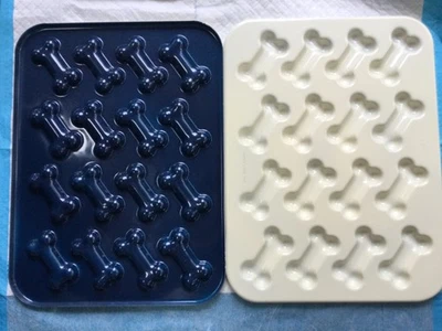 LOT OF 2 NORDIC WARE PUPPY LOVE BISCUIT 16 CAVITY BOG BONE BAKE PAN NEVER USED - Image 1 of 4