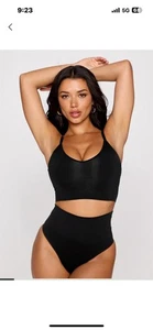 Fabletics Damengröße 2X fast nackt schwarz formender Longline-BH neu mit Etikett - Bild 1 von 11