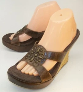 Scarpe Matisse Wos sandali US 10 M marrone pelle borchie tacchi slip-on zeppa 500 - Foto 1 di 9