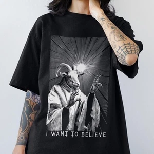 #26 Camiseta Sacerdote Cabeza de Cabra Camisa Meme Oculto Gótico Oscuro Moda Alternativa C - Imagen 1 de 3