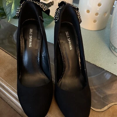 Ladies Sz 6.5 Black Suede Dress Heel Prom Wedding Homecoming  - Image 1 of 4