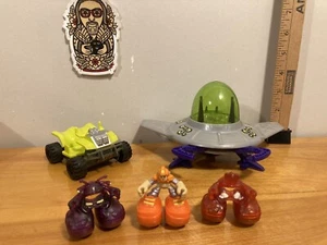 Matchbox Big Boots ALIEN SAUCER SQUAD Figures w/ UFO Spaceship Astronaut & ATV - Picture 1 of 10
