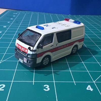 Best Choose 1:76 Scale Hong Kong Police Toyota Hiace - Image 1 of 4