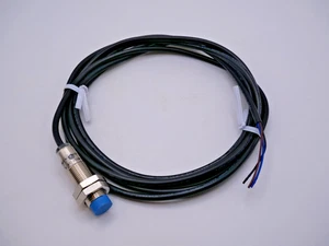 Sensor de proximidad Sick IME12-04NPOZW2K, cuerpo corto, PNP NC, 4 mm, IP67, cable de 2 m - Imagen 1 de 3