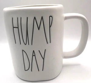 Rae Dunn Kaffeetasse Becher " Hump Day " Neu - Bild 1 von 3