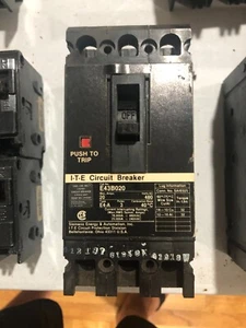 [B] Siemens I-T-E E43B020 3 Pole Circuit Breaker - Picture 1 of 4