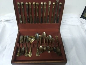 Oneida Nobility Plate 1939 Royal Rose Flatware Set Papers Rose Silverwear vtg - Picture 1 of 4