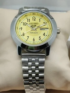 Seiko 5 Automatic Yellow Dial Round Figure Stainless Steel Men's Wrist Watch - Picture 1 of 9