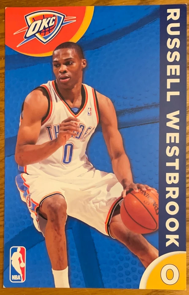 TARJETA FOTOGRÁFICA RUSSELL WESTBROOK, EQUIPO EMITIDO 5 1/2" X 8 1/2", OKLAHOMA THUNDER, WOW Foto 1 de 1