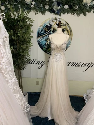 Solo Merav Sintra Wedding Dress Gown Size 8 NWT Retail $5,750 - Image 1 of 3