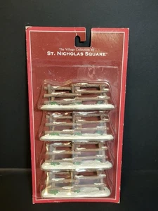 Nikolausplatz Weihnachtsdorf 4 Stück geteilte Schiene schneebedeckter Zaun - Bild 1 von 4