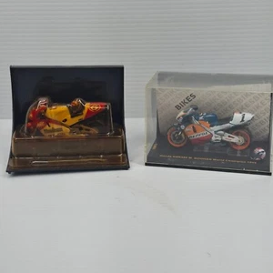 2 X HONDA BIKES - 1:24 Vitesse 1998 Honda NSR 500 World Champion 1998 -READ DES - Picture 1 of 6