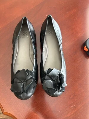 Vince Camuto/ womens / black  leather balet flats / size 9/40 - Image 1 of 4