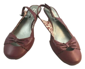 American Eagle AE Womens Size 8.5 Faux Red Leather Bow Stacked Low Heels Pumps - Picture 1 of 12