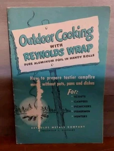 1950 Outdoor Cooking w/ Reynolds Wrap Aluminum Foil Boy Girl Scout Campers - Imagen 1 de 5