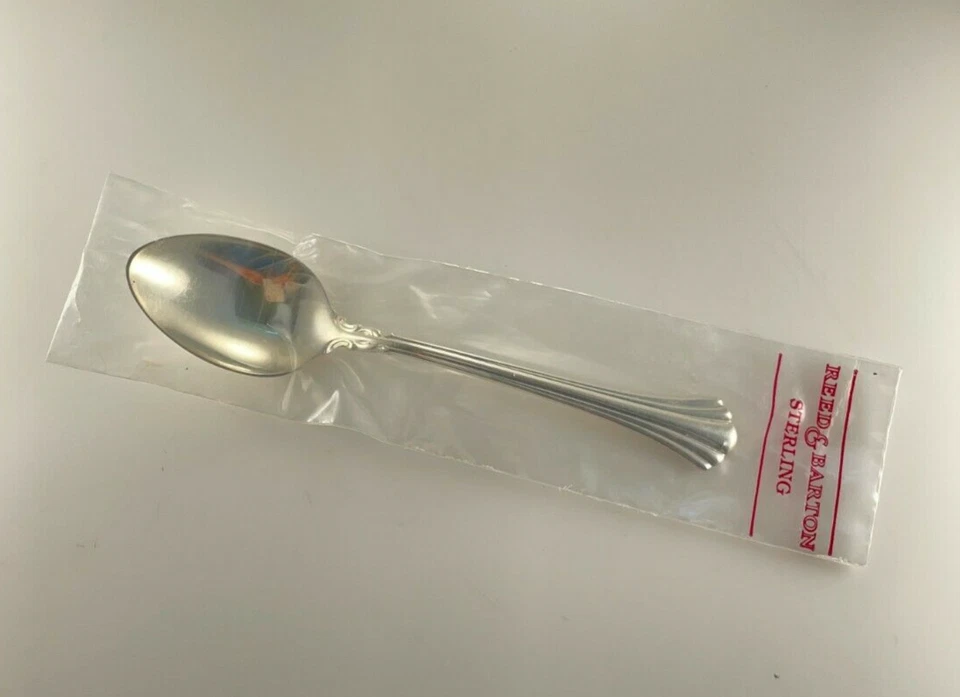 Cucharadita de plata esterlina del siglo XVIII Reed & Barton - 6 1/8" - Nueva Foto 1 de 3