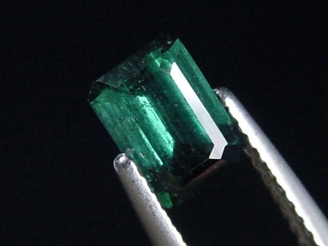 Indigolith / blauer Turmalin 1,06 Ct. Oktagon (3495t) - Bild 1 von 1