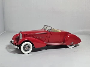 Danbury Mint 1934 Packard V-12 Lebaron Speedster, scala pressofusa 1:24 - Foto 1 di 18