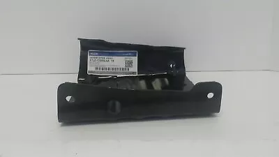 Soporte de parachoques delantero izquierdo lado del conductor Ford E-150 Ecoline 1992-2007 OEM  Foto 1 de 4
