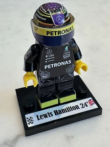F1 Minifigure Lewis Hamilton 2024 “DANKE Mercedes” GP AbuDabi formula 1 - Picture 1 of 3