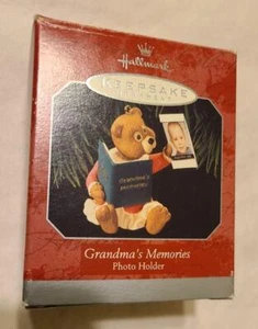 Omas Erinnerungen Fotohalter - Punze Andenken Ornament 1998 NEU - Bild 1 von 1