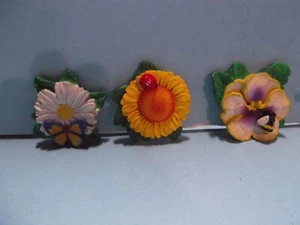 Collectible Kitchen Magnet Ceramic 2"in 3 Flower Magnets Bee Butterfly Ladybug - Picture 1 of 12