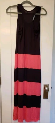 Sexy Maxi Vestido Azul Largo Elástico Tacto Terciopelo Rayas Rosa Espalda Corredora Pequeño Foto 1 de 4