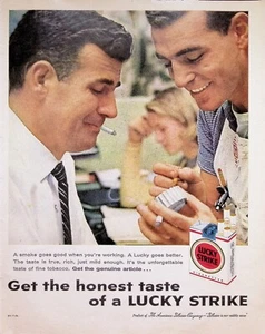 Annuncio con stampa VINTAGE ANNI '50 ~ Sigarette Lucky Strike ~ Ottieni il gusto onesto... - Foto 1 di 1