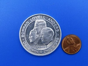 NASA Coin / MEDALLION vtg * FLOWN Metal * APOLLO 8 / '68 Manned Flight Awareness - Picture 1 of 2