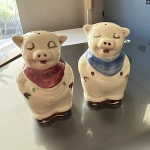 Vintage Shawnee Keramik, Smiley und Winnie Schwein Salz & Pfefferstreuer Set!  - Bild 1 von 9