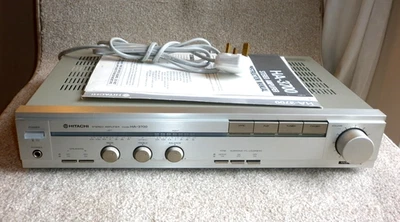 Amplificador estéreo Hitachi HA-3700 de calidad con escenario de fono MM - Sintonizador Akai gratuito Foto 1 de 4