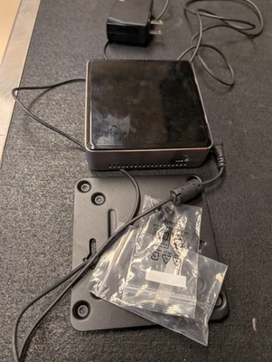 Intel NUC 5i3RYH поколения i3-5010U 2,1 ГГц 8 GB RAM, 120 GB WIN 10 pro USB-3 мини HDMI - Изображение 1 из 4