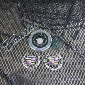 LOT OF 7 1998 CADILLAC DEVILLE Emblems 32 V NORTHSTAR + WINDOW PILAR NICE - Picture 1 of 5