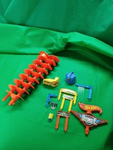 Hot Wheels Super Ultimate Garage Ersatzteile 11 Stück Spiralaufzug + - Bild 1 von 10