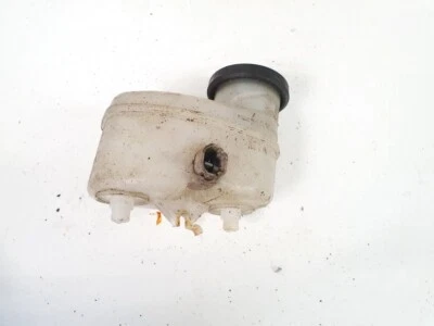 Toyota Camry 1996 Brake Master Cylinder Reservoir 20230, Genuine #1467111-63 — 第 1/3 张图片