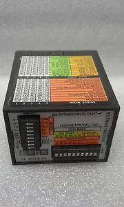 SSAC - TRDU24A2 - Multifonction Timer Relay 24VAC/DC, SPDT - Foto 1 di 6