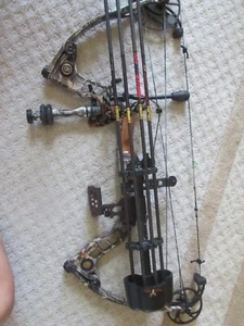 Mathews Solocam Compound Bow LOADED RH Right Handed Camo - Picture 1 of 13