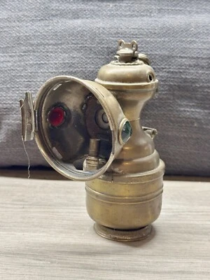 VINTAGE BRASS BICYCLE LAMP LUCAS STYLE OIL LANTERN COLLECTIBLE LIGHT FIXTURE - Image 1 of 4