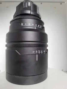 RED Pro 35mm T/1.8 PL Mount Prime Lens Great Condition - Picture 1 of 9