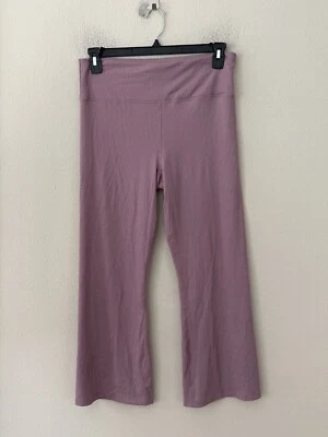 ¡NUEVO CON ETIQUETAS! Pantalones acanalados para mujer Calvin Klein talla L cintura alta hasta el tobillo Foto 1 de 4