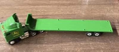 John Deere ERLT Kenworth With Flatbed Hauler Trailer 2412-9511 - Image 1 of 4