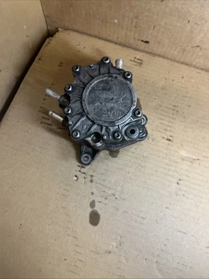 AUDI A4 B7  2007  2.0   TDI BRE 05 -08  TANDEM FUEL PUMP DIESEL  03G145209C - Image 1 of 4