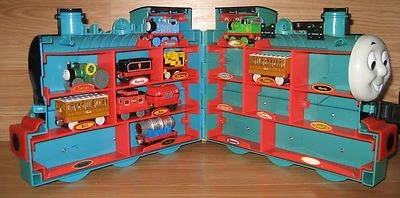 Take Along Thomas & Friends - Bolso de viaje con juego de vehículo incompleto **USADO** Foto 1 de 4