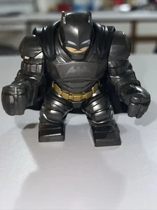 DC BATMAN V SUPERMAN Batsuit Figura Grande Minifigura Bigfig Sellado Nuevo No Lego - Imagen 1 de 4