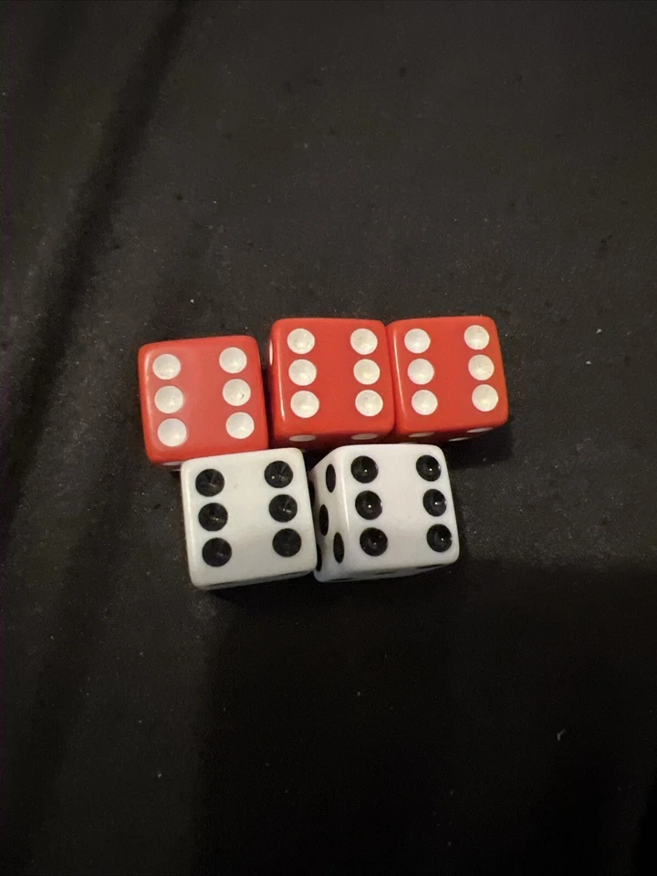 RISK 1998 Board  Game Replacement Pieces: Complete Set of 5 Dice VINTAGE - Image 1 of 1