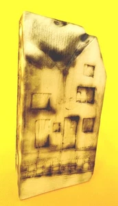 CARN POTTERY ABSTRACT BOX HOUSE VASE - SIGNED by JOHN BEUSMANS PENZANCE CORNWALL - Picture 1 of 6