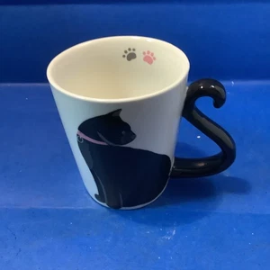 2018 Lula Bijoux & Co. Chasing Lola Mug Cat Tail Handle - Picture 1 of 7