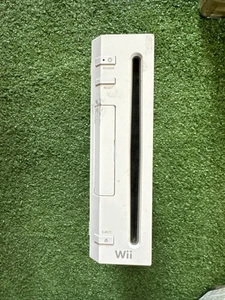 Nintendo Wii System NUR KONSOLE für Ersatzteile ungetestet - Bild 1 von 4